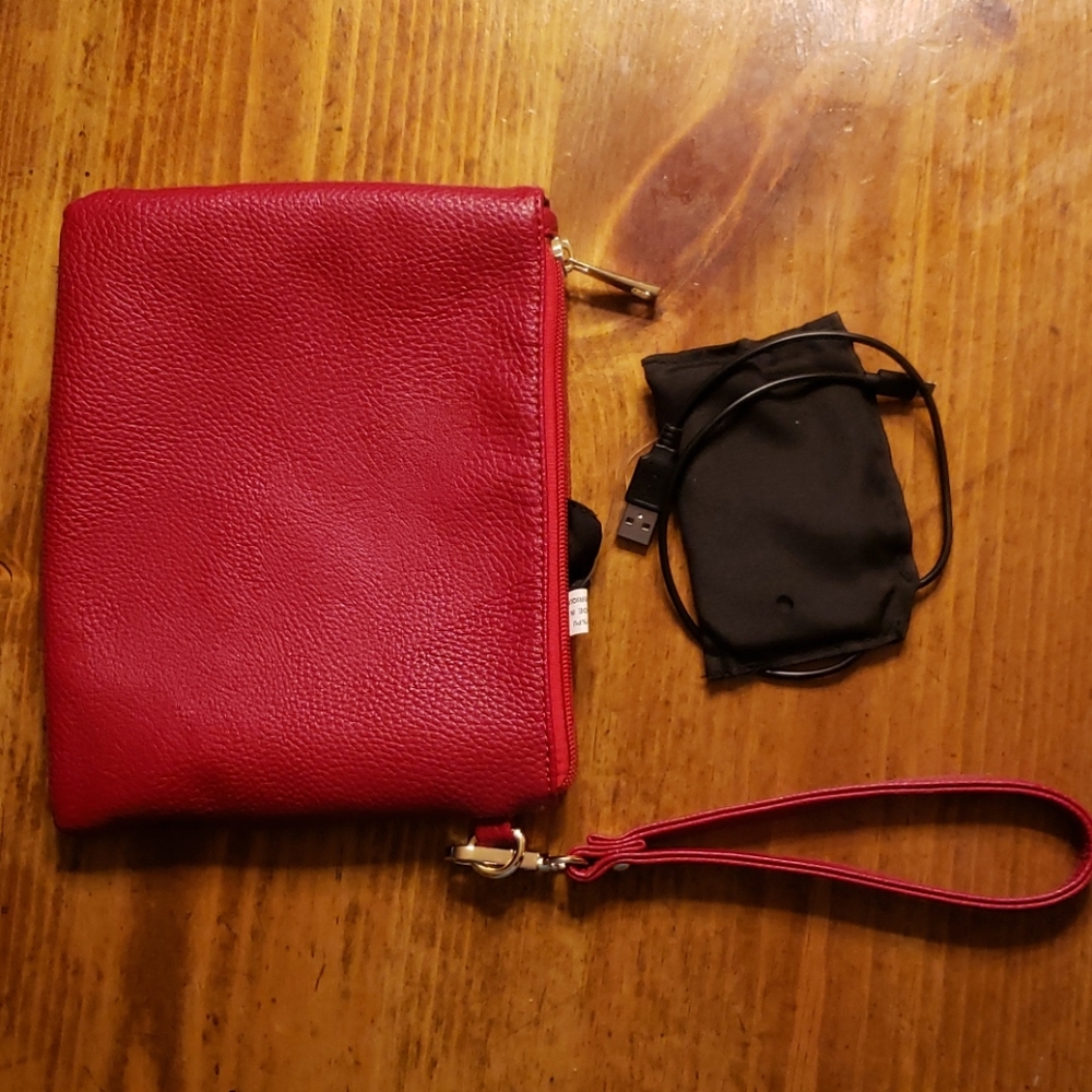 New Directions red handbag with Charging station